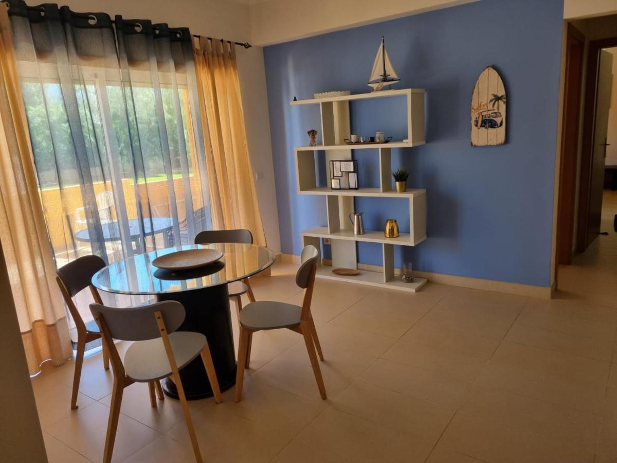 Marinho - 2 Bedroom 2 Bathroom Ground Floor Apartment With Communal Pool And Gardens Conceição Exteriör bild